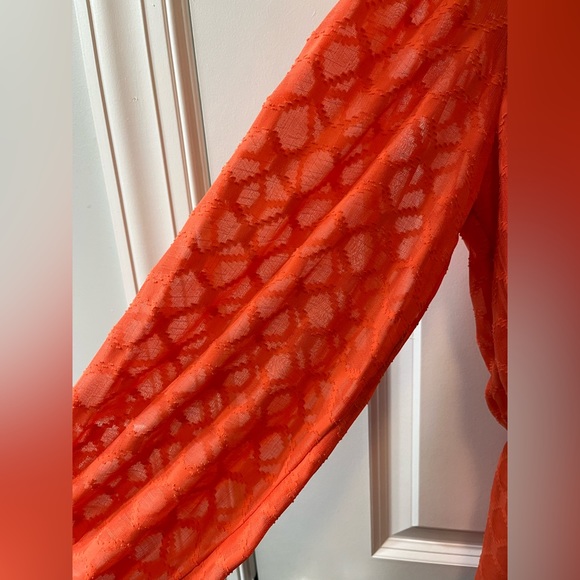 Elizabeth and James Orange Long Sleeve Blouse Size Medium - Picture 6 of 10